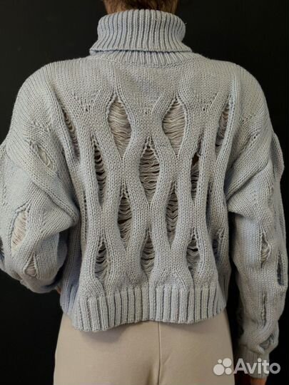 Свитер женский