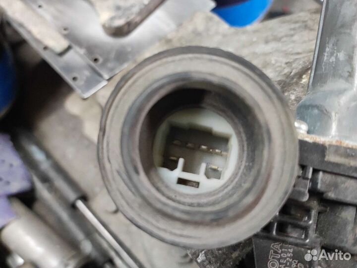 Стеклоподъемники R. L. зад., перед. Toyota