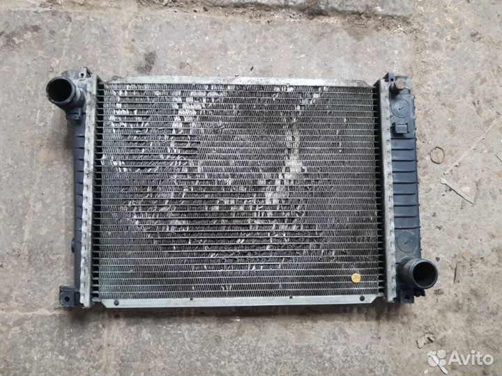 Радиатор охлаждения двигателя Bmw 320I E30 M20B20