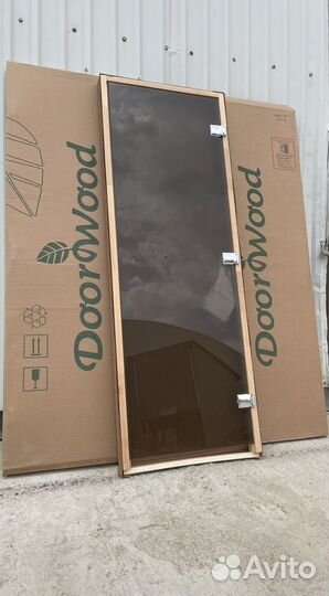 Дверь стеклянная для бани и сауны