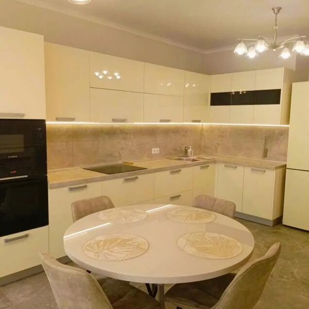 2-к. квартира, 70 м², 9/12 эт.