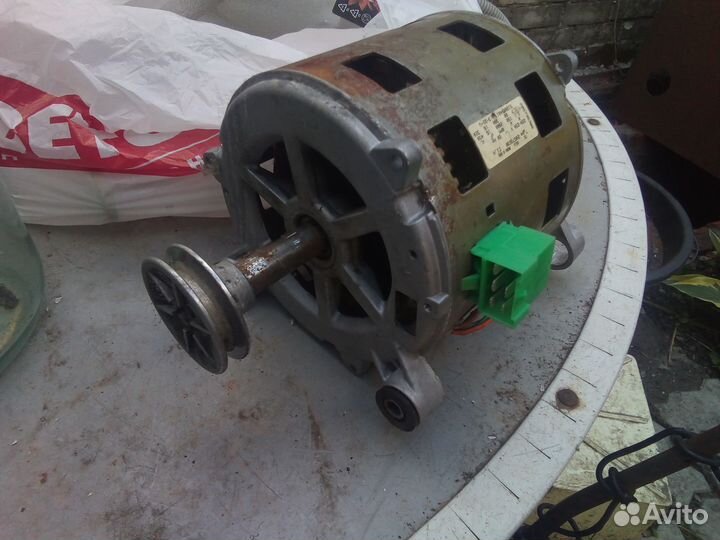 Двигатель от стиральной машины Ардо