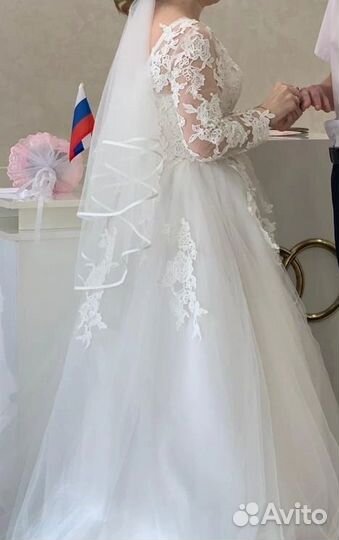 Свадебное платье