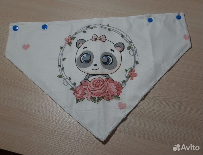 Треугольные слюнявчики