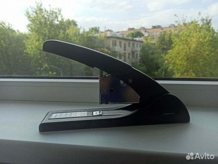 Степлер Silwerhof