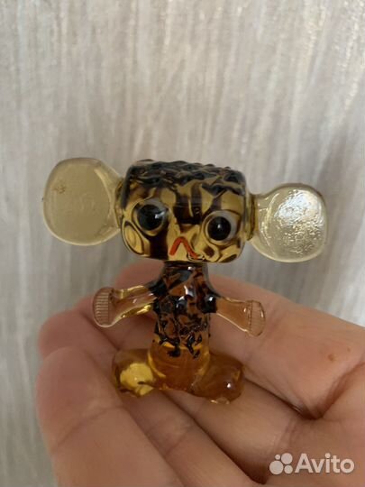 Коллекционные фигурки из цветного стекла