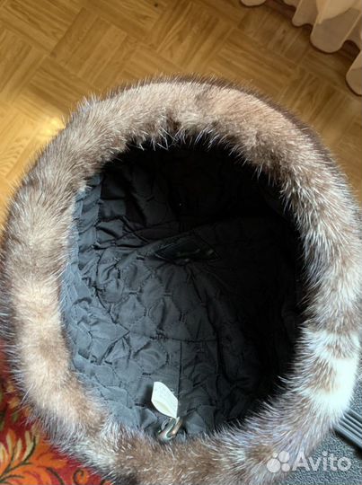 Шапки норковые женские 2 штуки