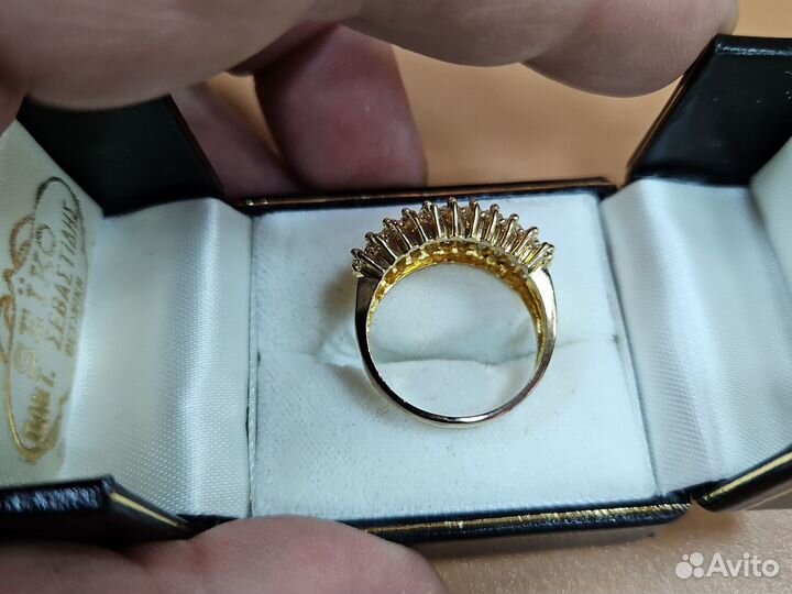 Золотое кольцо 585 проба.бриллианты. 6,5 гр.Р-р 16