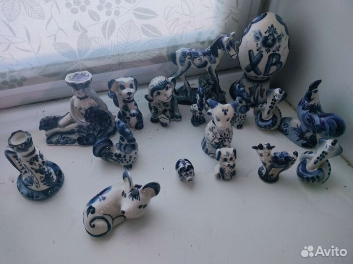 Статуэтки Гжель