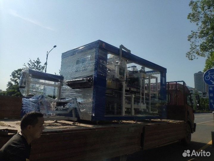 Станок для производства пищевых контейнеров RX-550