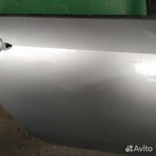 Дверь боковая задняя правая Nissan Primera P 12 1