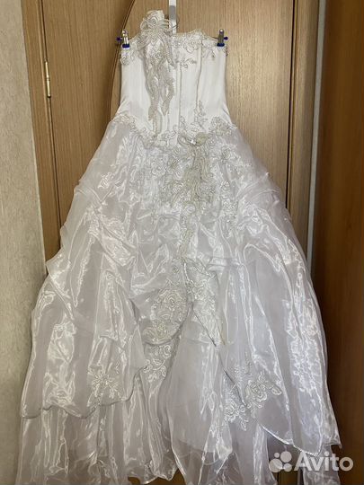 Свадебное платье 44 46 бу