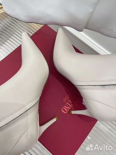 Сапоги женские Valentino