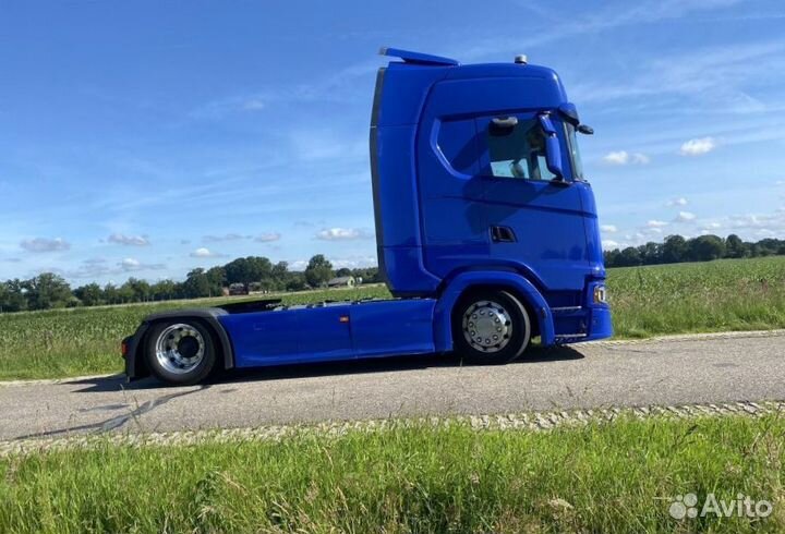 В разборке грузовик Scania, 6 series с 2016