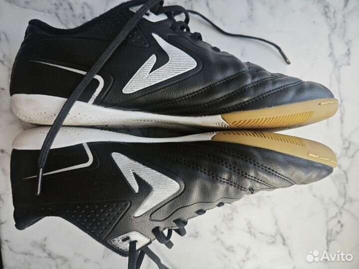 Футбольные бутсы для зала детские 37