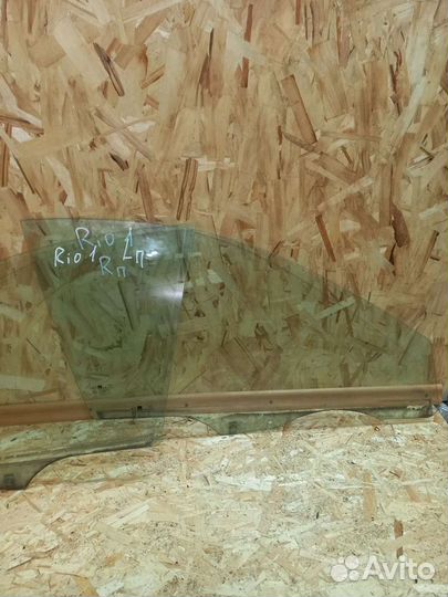 Стекло боковое двери Киа Рио 1 седан,универсал