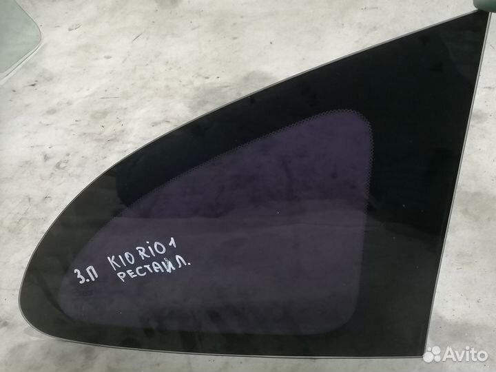 Стекло кузовное глухое правое Kia RIO 2000-2005