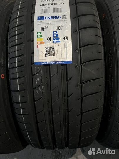 Triangle TH201 Sportex 235/40 R19 96Y