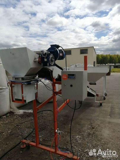 Дозатор фасовочный дв-7(Ж) для кусковых и сыпучих