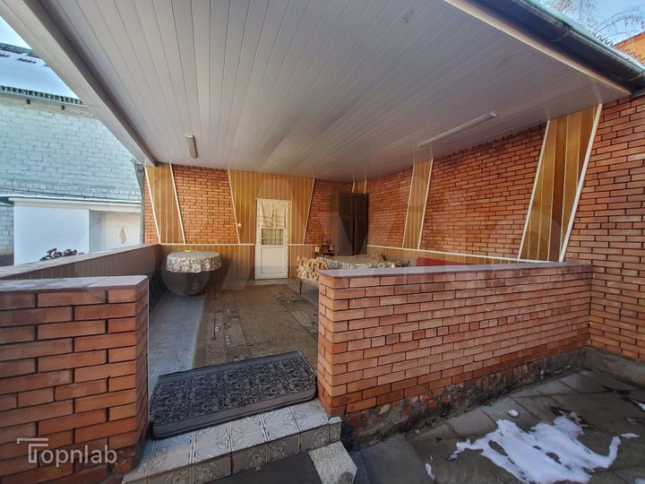 Дом 350 м² на участке 8 сот.