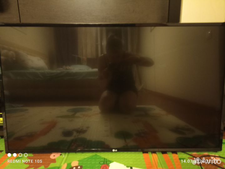 Телевизор SMART tv на запчасти 43 дюйма