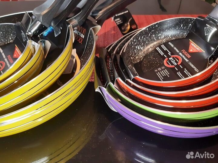 Сковородки с а\п покрытием. Есть стекл. крышки