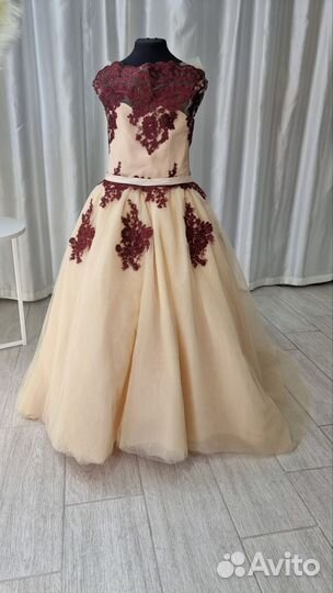 Платье нарядное для девочки размер от 122 до 140