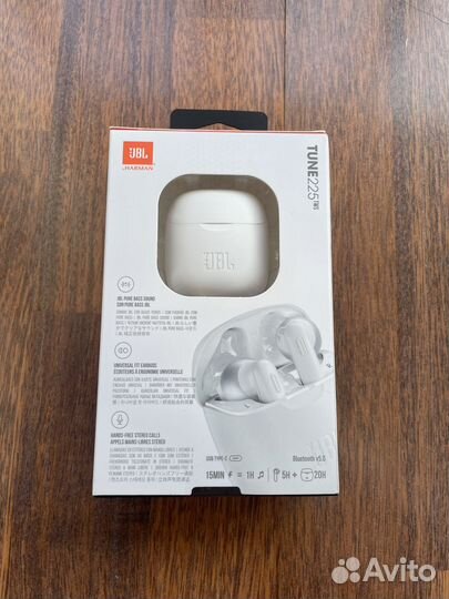Наушники JBL Tune 225TWS