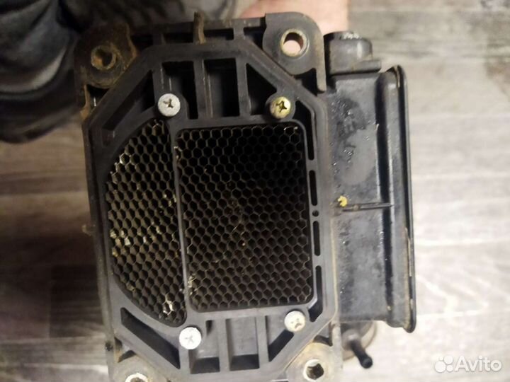 Датчик расхода воздуха Mitsubishi 6A12 E5T05375