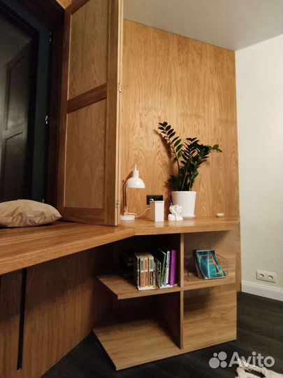 Рабочая зона у окна