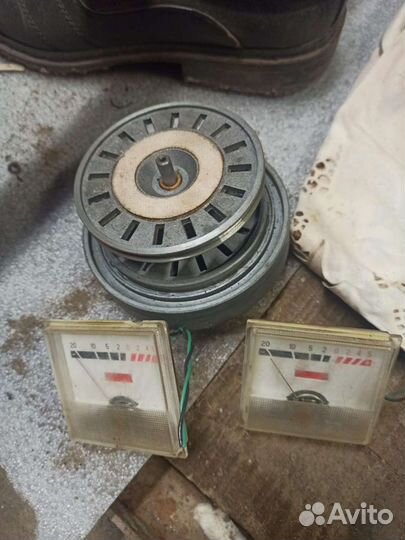 Запчасти от катушечного магнитофона