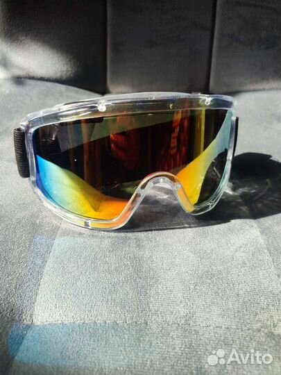 Защитные очки