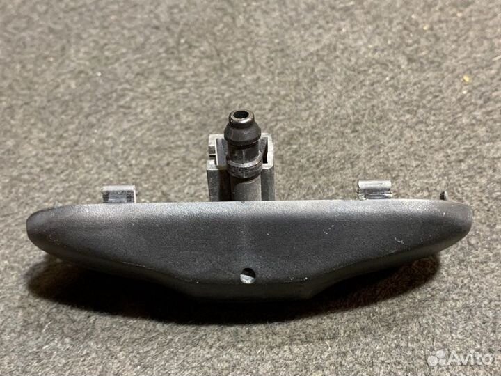 Форсунка омывателя Volkswagen Golf cavd 1.4 2009