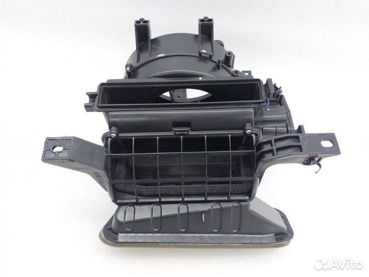 Корпус вентилятора отопителя Hyundai Solaris 2