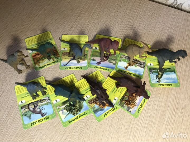 Динозавры с карточками. Коллекция