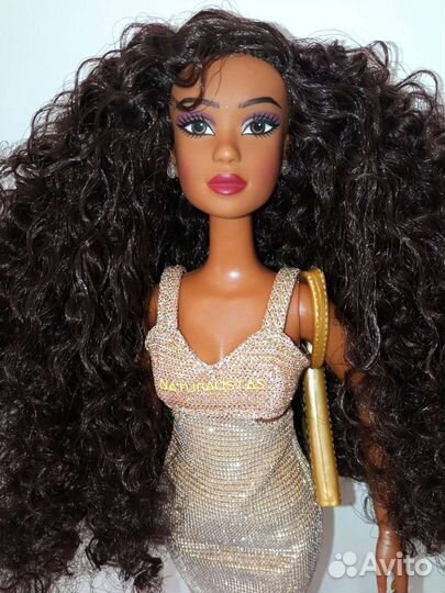 Кукла типа барби Naturalistas Dayna