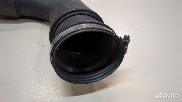 Патрубок интеркулера Volkswagen Crafter