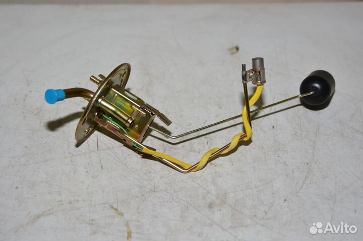 Датчик уровня топлива (под 5 болтов) MR 7280809