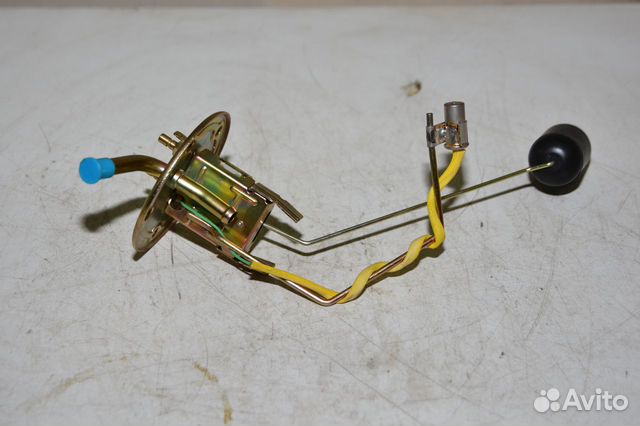 Датчик уровня топлива (под 5 болтов) MR 7280809