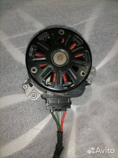 Двигатель вентилятора охлаждения BMW 5 G30/G31 G30
