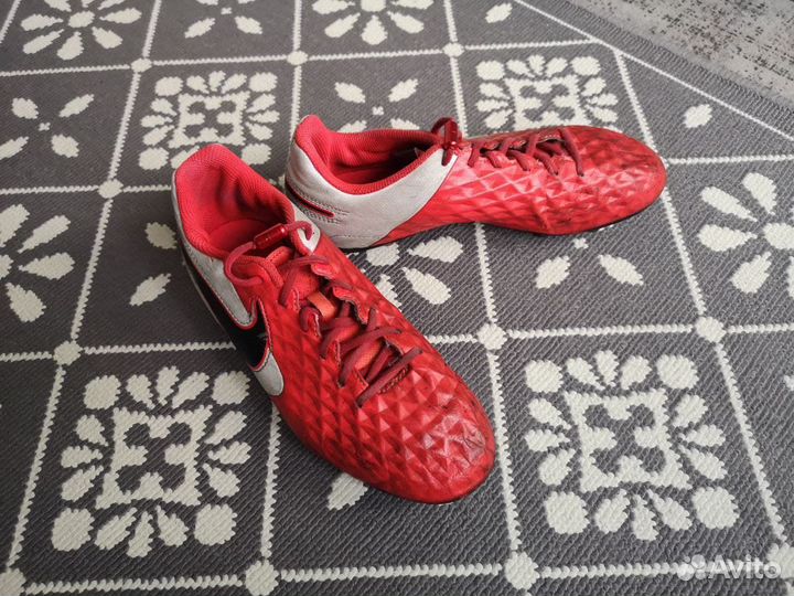 Бутсы футбольные Nike красные 23 см