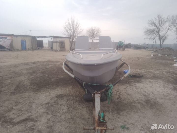 Лодка тунец