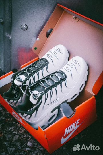 Nike Air Max Plus 'Phantom Neutral Olive'