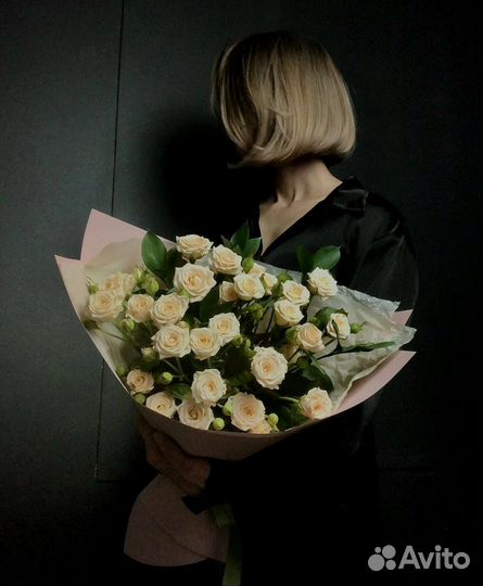 Букет кустовые розы