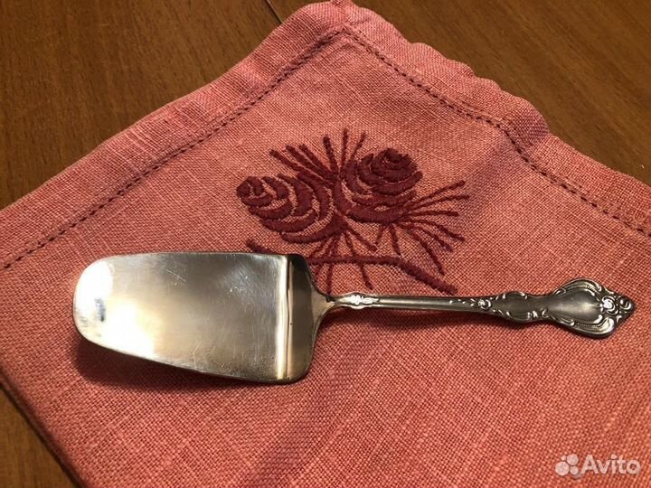 Серебряная лопаточка для торта