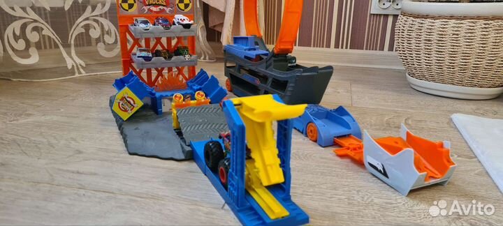 Гоночный трек hot wheels