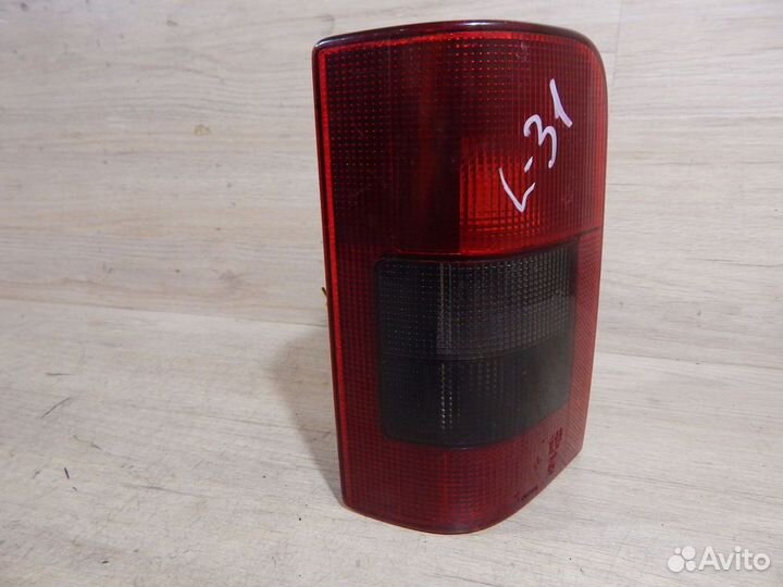 Фонарь задний левый Peugeot Partner
