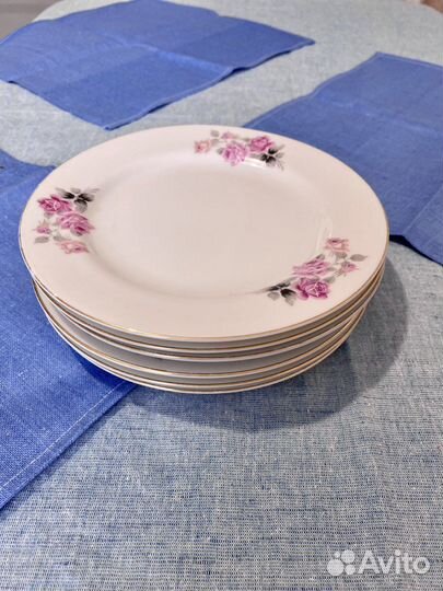 Набор тарелок
