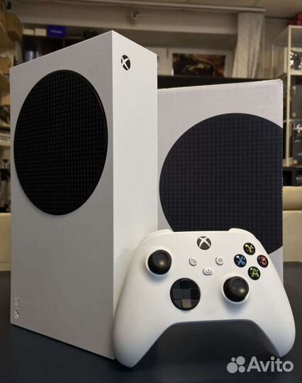 Xbox Series S + 2 джойстика + игры + подписка