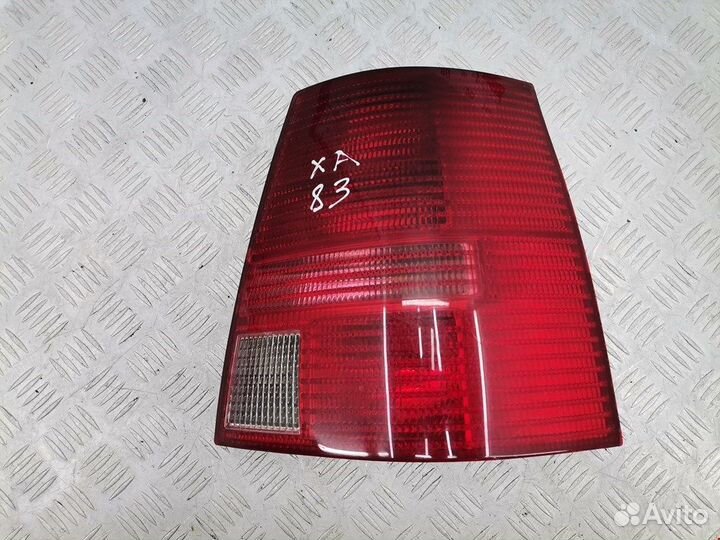 Фонарь задний для Volkswagen Golf 4 1J9945075M